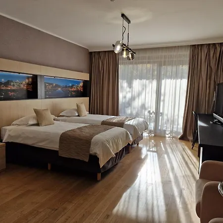 Sunny Hill Hotel